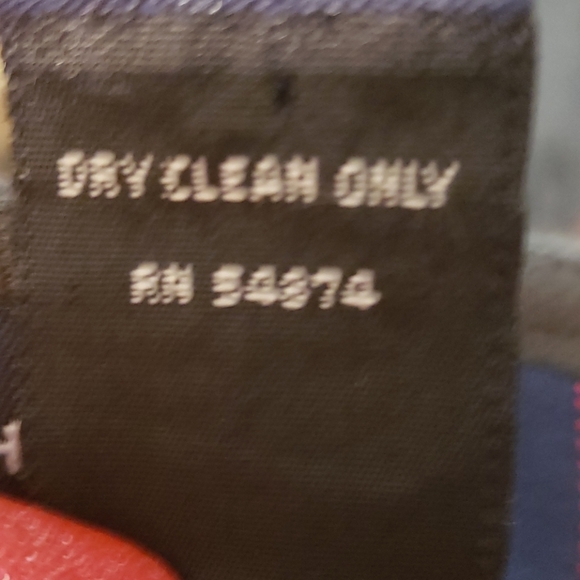 The Limited Grey Pencil Skirt with Pockets… - Picture 6 of 9